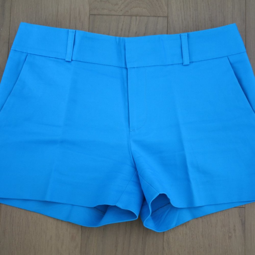 FOREVER 21 Tailored SHORTS Classic CUT - Size XS